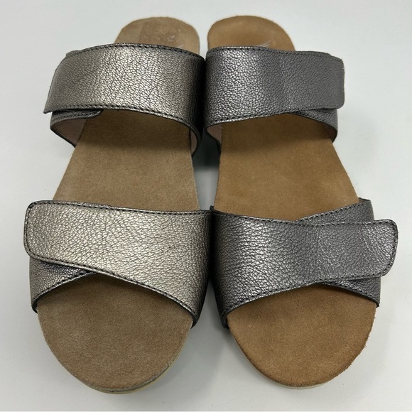 Dansko Gold and Silver Slip On Wedge Sandals Size 40 **please read** - Picture 4 of 10